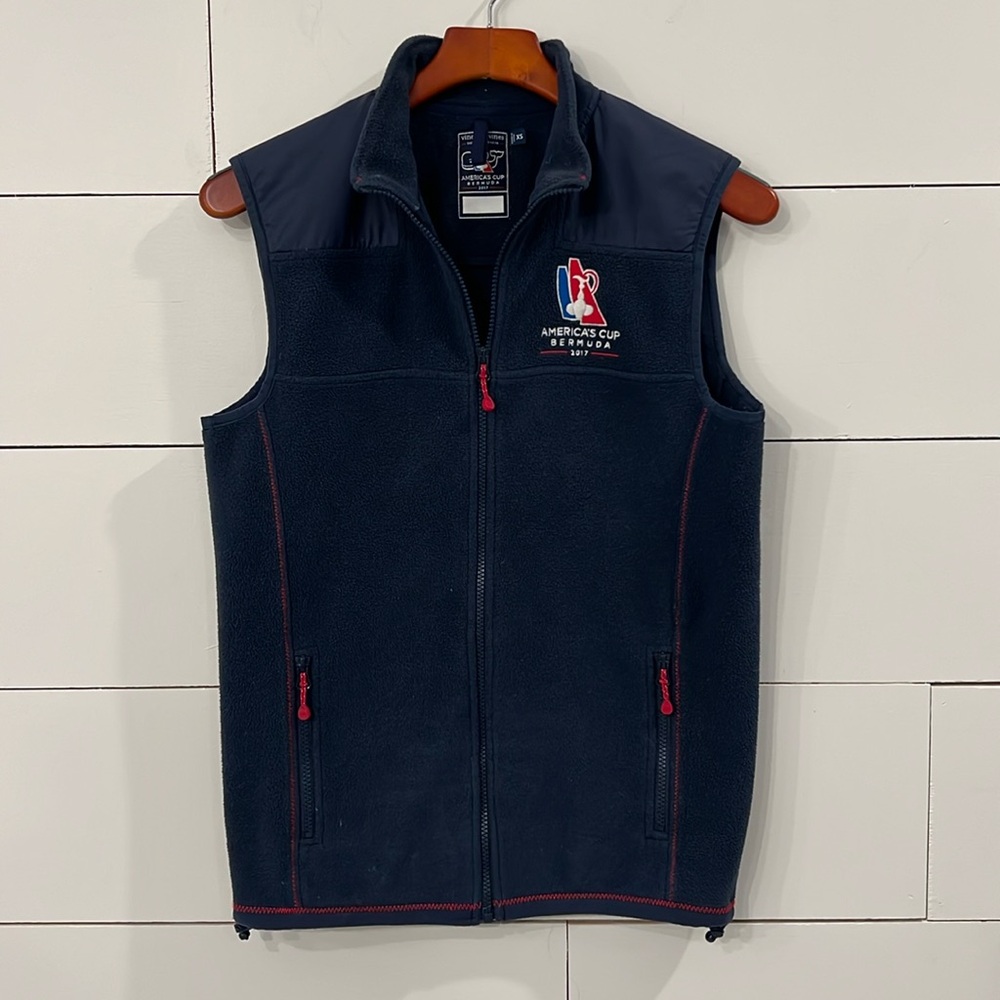 Vineyard Vines Men’s America’s Cup Fleece Vest Contrast Stitching